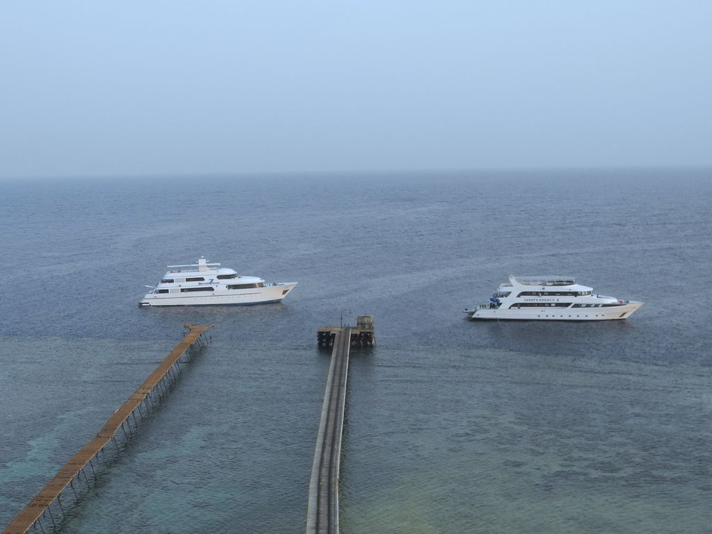 seven7seas & MV Independence II 