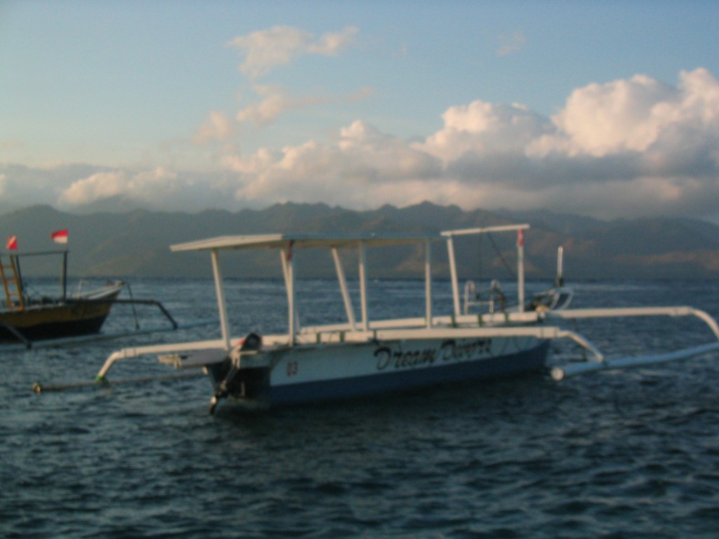 Indonesien - Bild 2 von 67 - Trawangan - Land - Tauchboot